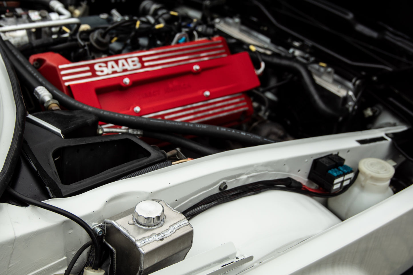 Power Steering Fluid Reservoir for Saab 900C