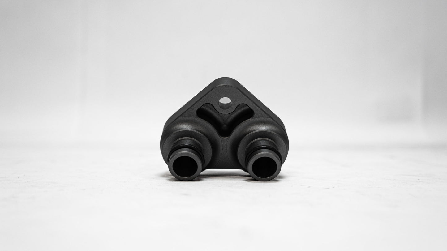 Oil Cooler Adapter for Jaguar 8HP70 Transmission