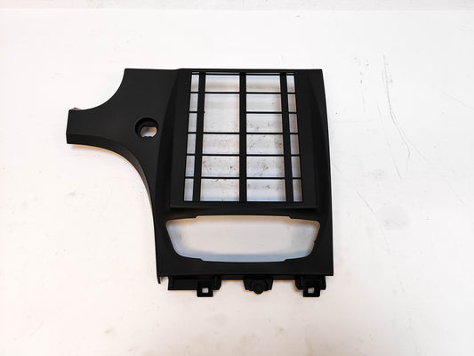 Custom 3D Printed CarPlay &amp; Android Auto Integration Panel for Saab 9-5NG