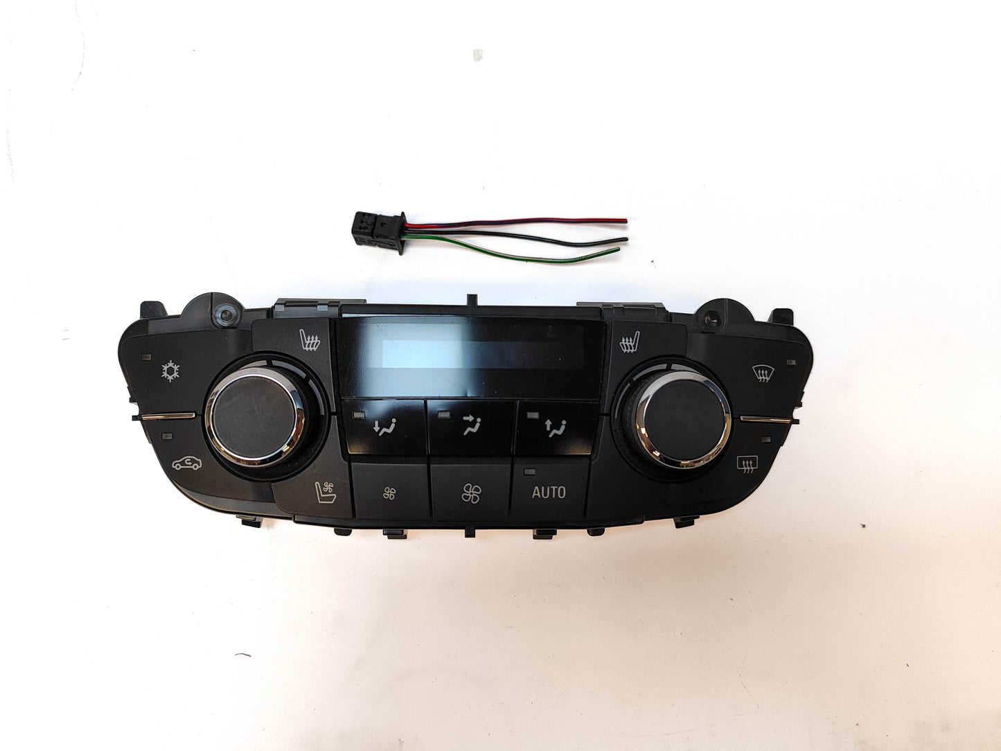 Custom 3D Printed CarPlay / Android Auto Integration Panel for Saab 9-5NG