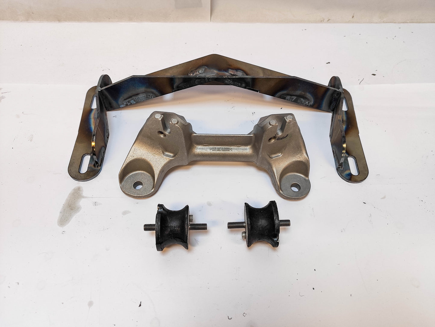 BMW E39 Chassissteun voor ZF 8HP50 transmissie